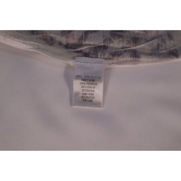 Apt. 9 Petite PM Boho Paisley Lace Back Blouse with Beaded V-Neckline & Elastic - Picture 8 of 12